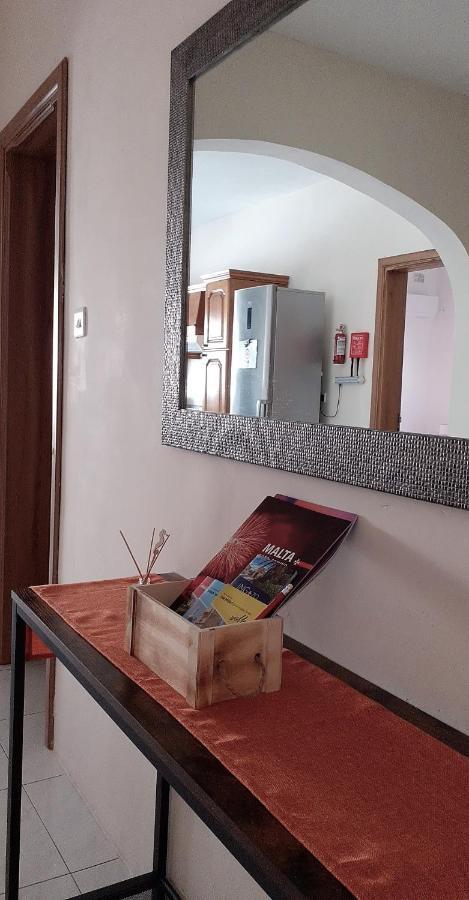 Nr41 Holiday Apartment - Close To Village Centre, Promenade, Shops & Restaurants Marsaxlokk Eksteriør billede